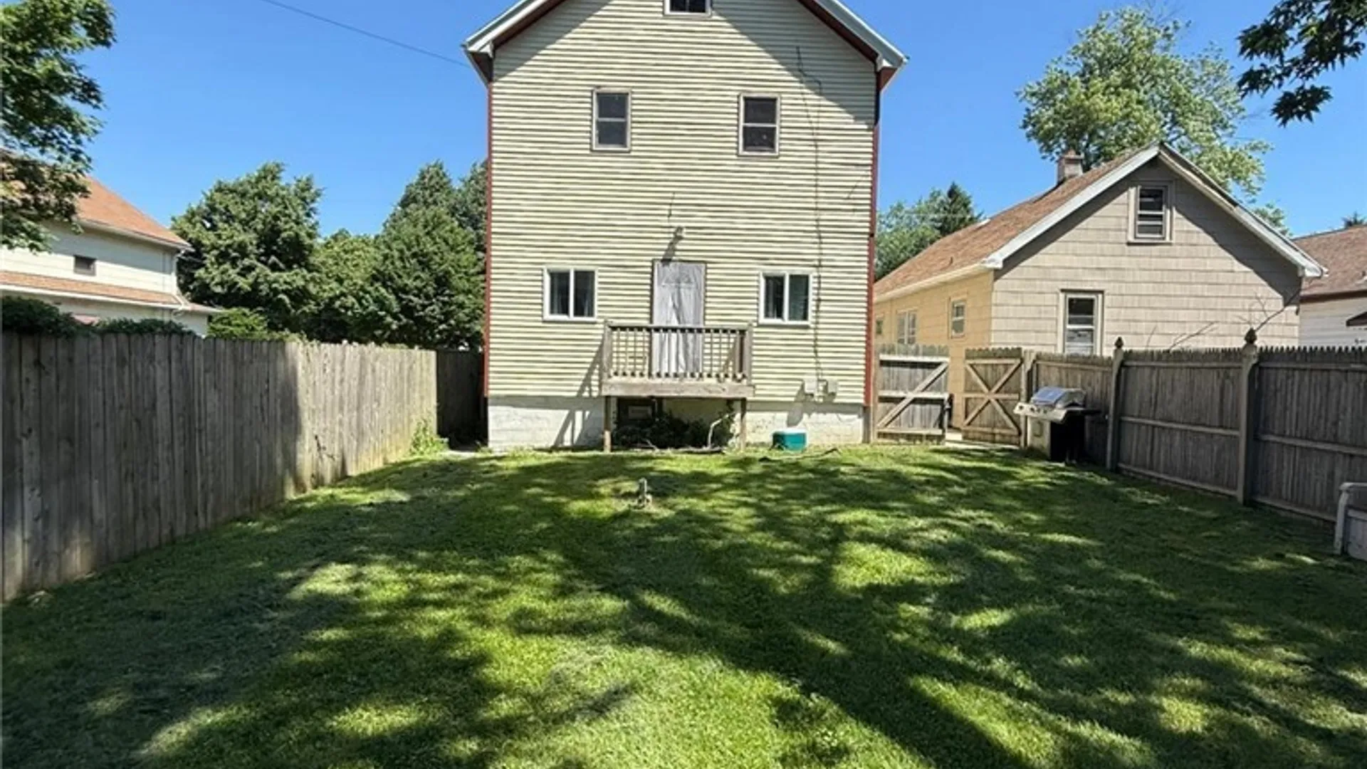 Property at 21 Amber Street, Buffalo, NY 14220 2
