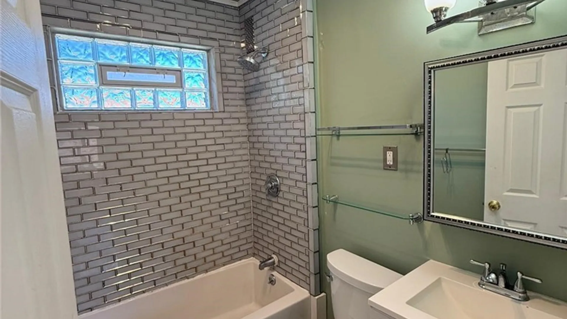 Property at 21 Amber Street, Buffalo, NY 14220 7
