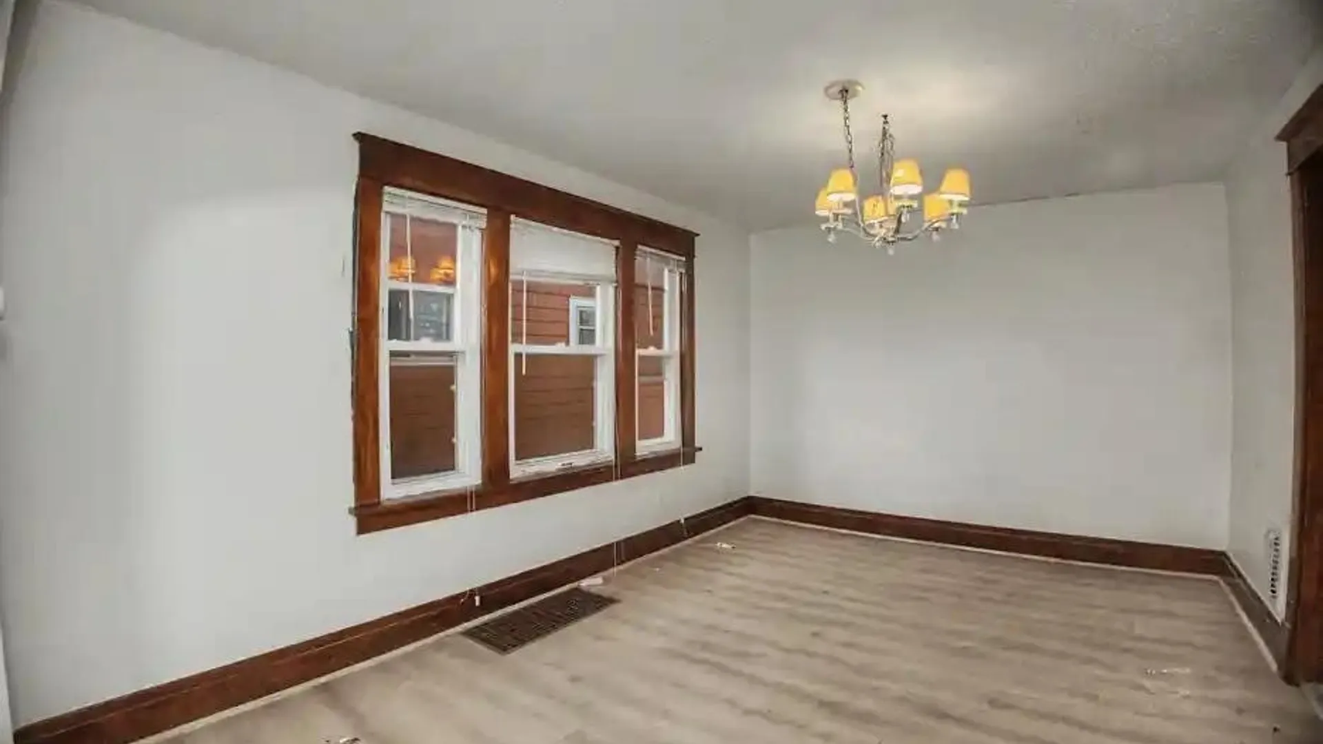 Property at 103 Preston Road, Cheektowaga, NY 14215 5