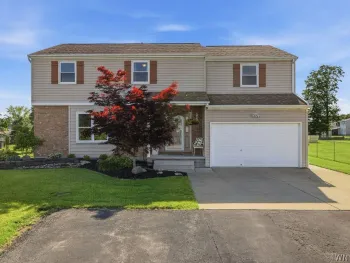 6922 Walmore Road, Wheatfield, NY 14304
