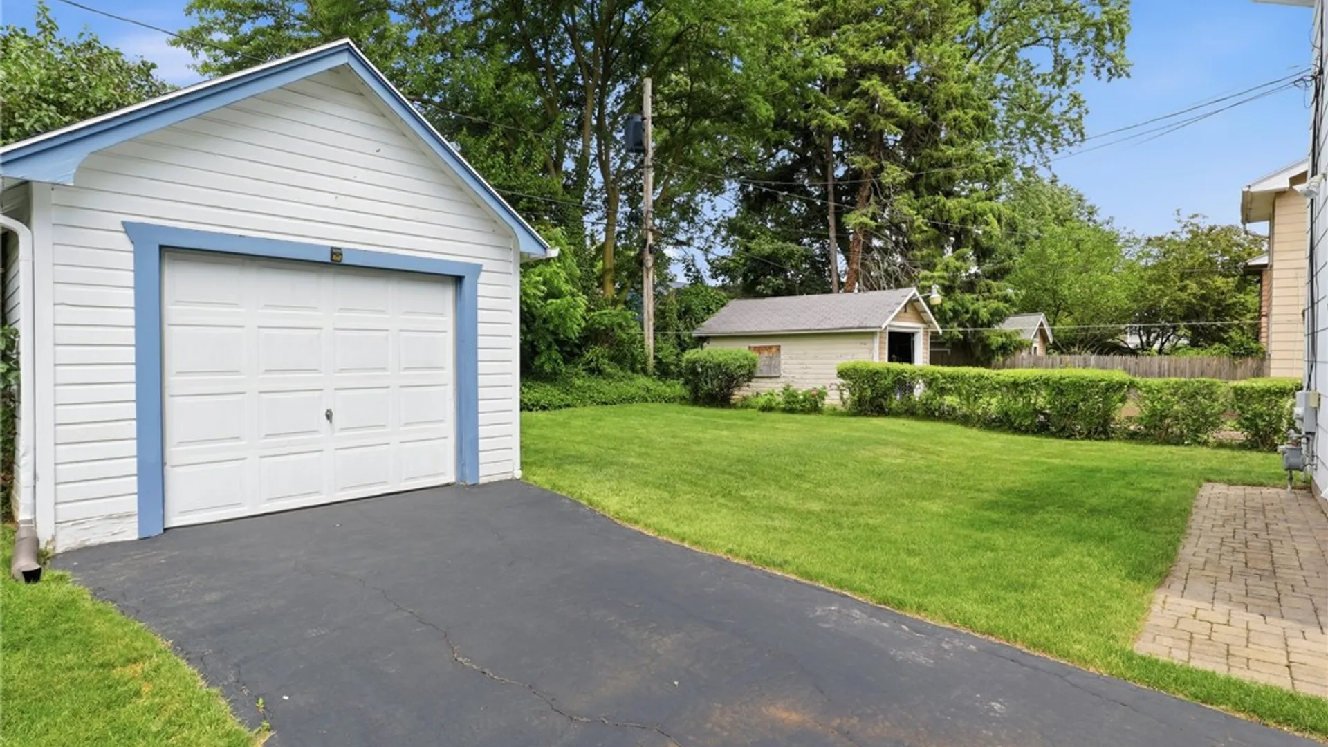 Property at 314 Brett Road, Irondequoit, NY 14609 4