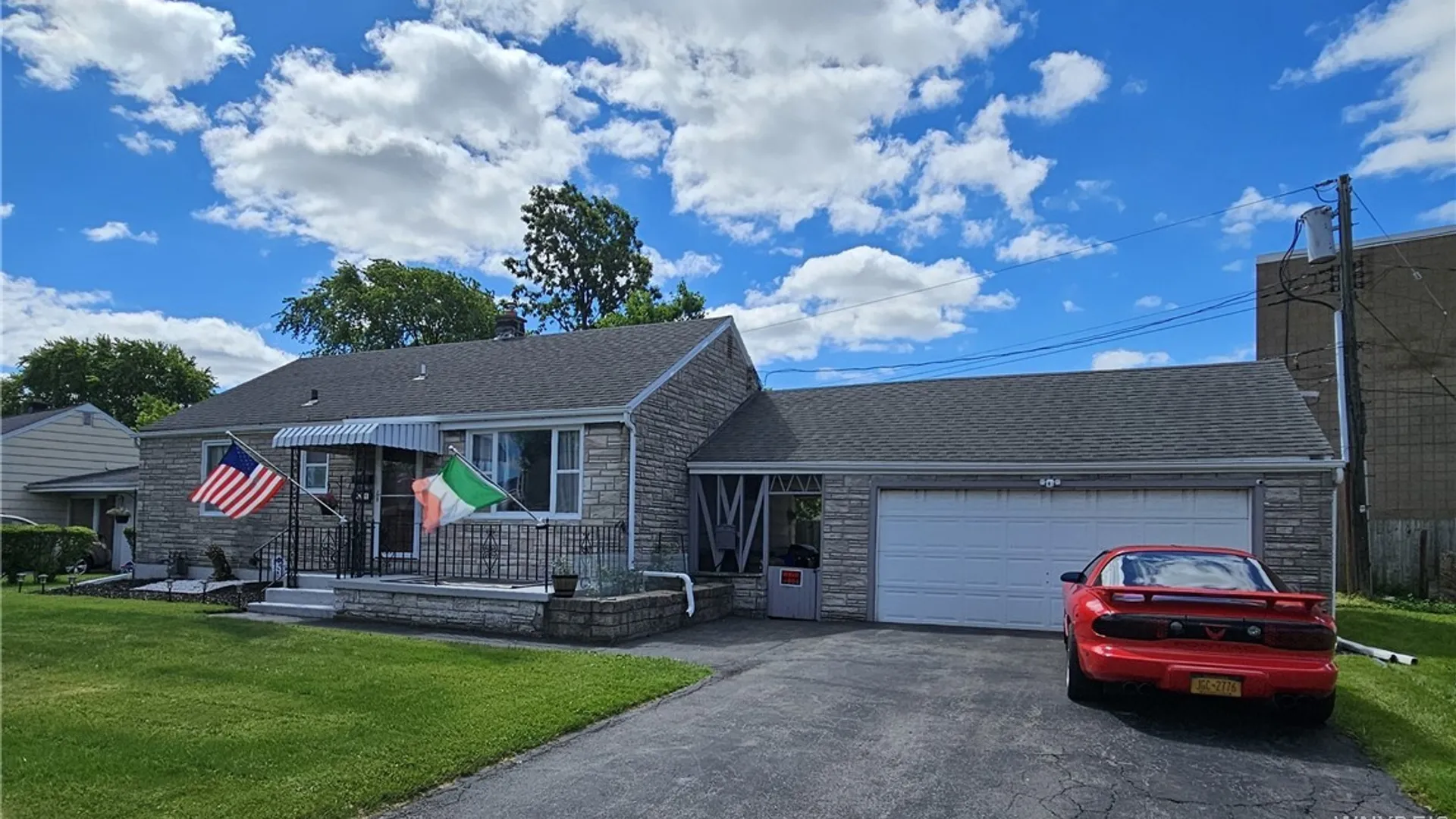 Property at 11 Loretto Drive, Cheektowaga, NY 14225 2