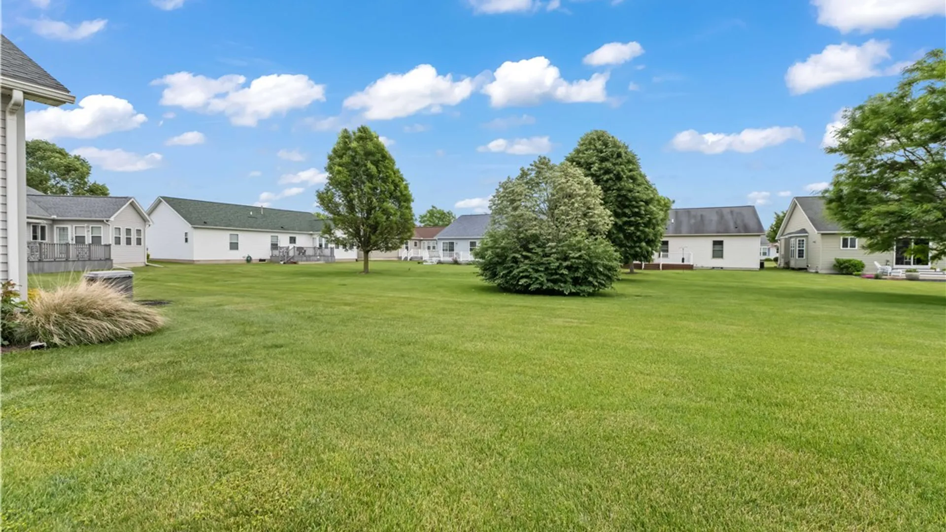 Property at 11 Shirleen Drive, Parma, NY 14468 27