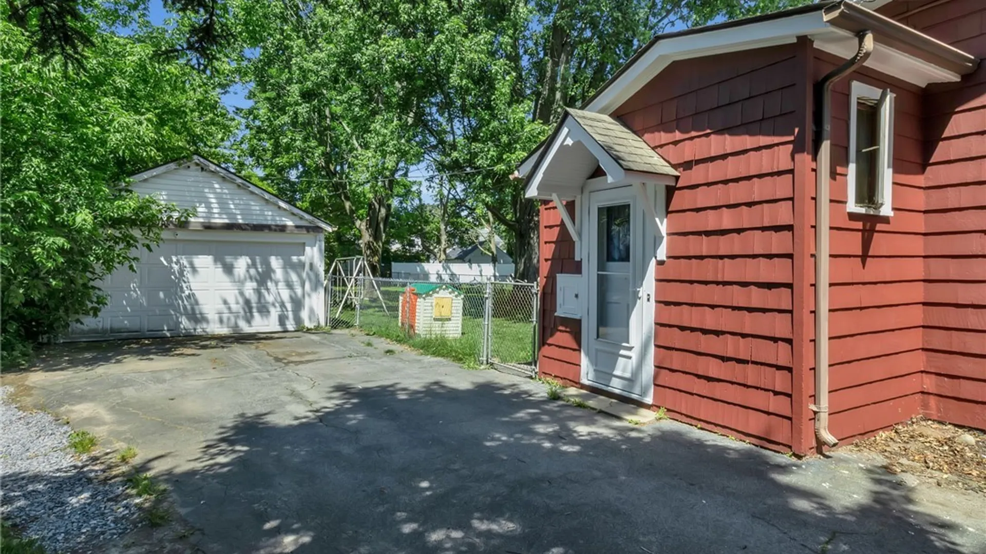 Property at 87 Richfield Road, Amherst, NY 14221 5