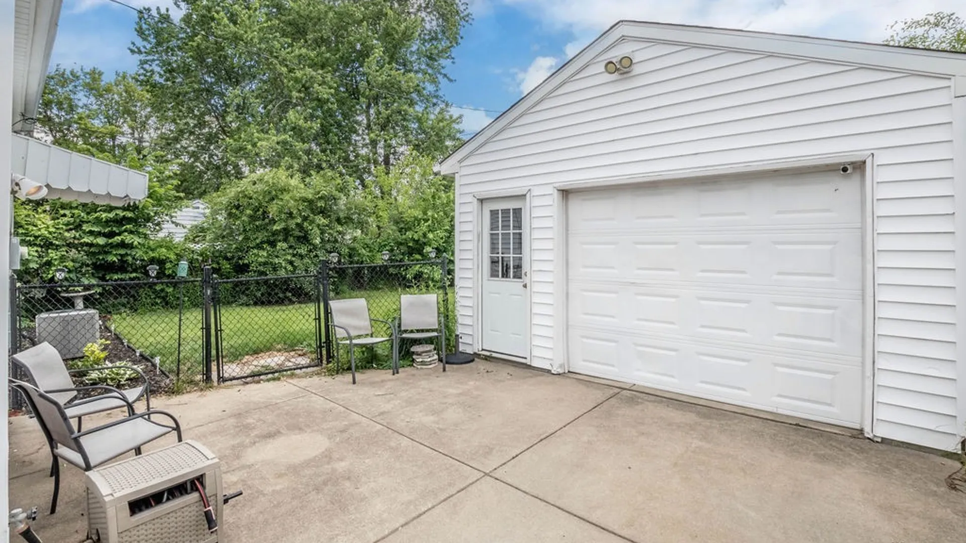 Property at 475 Capen Boulevard, Amherst, NY 14226 2