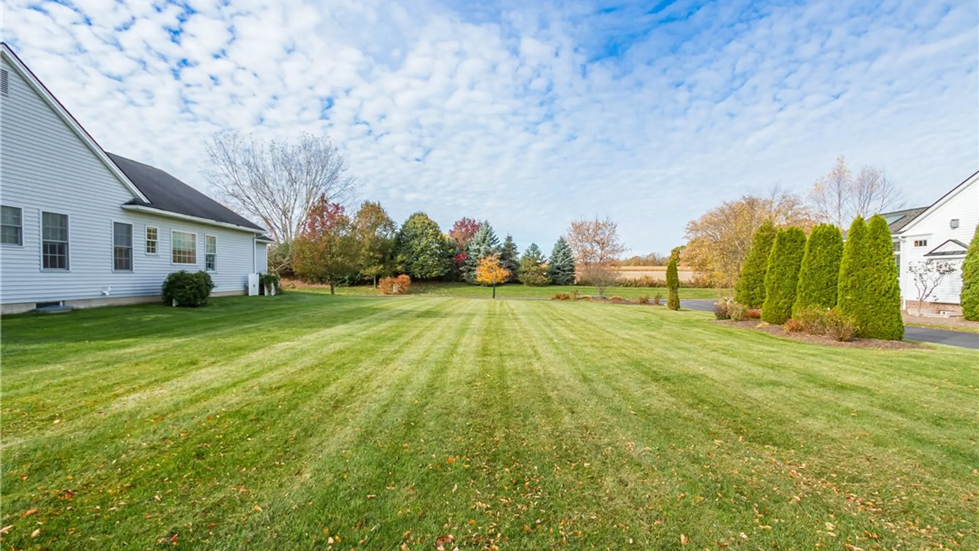 Property at 10 Settlers, Pittsford, NY 14534 2