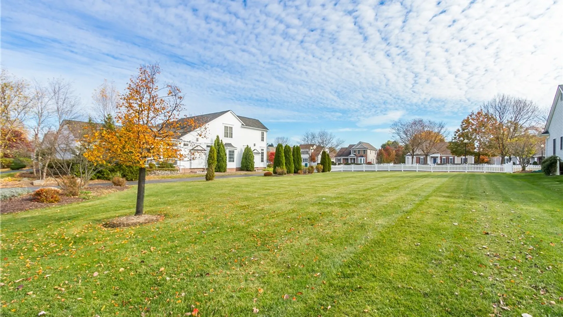 Property at 10 Settlers, Pittsford, NY 14534 6