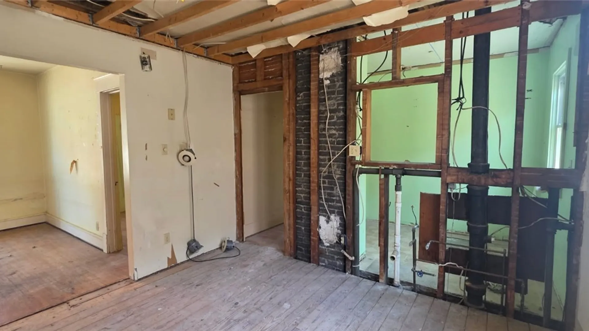 Property at 27 Crestwood Avenue, Buffalo, NY 14216 28