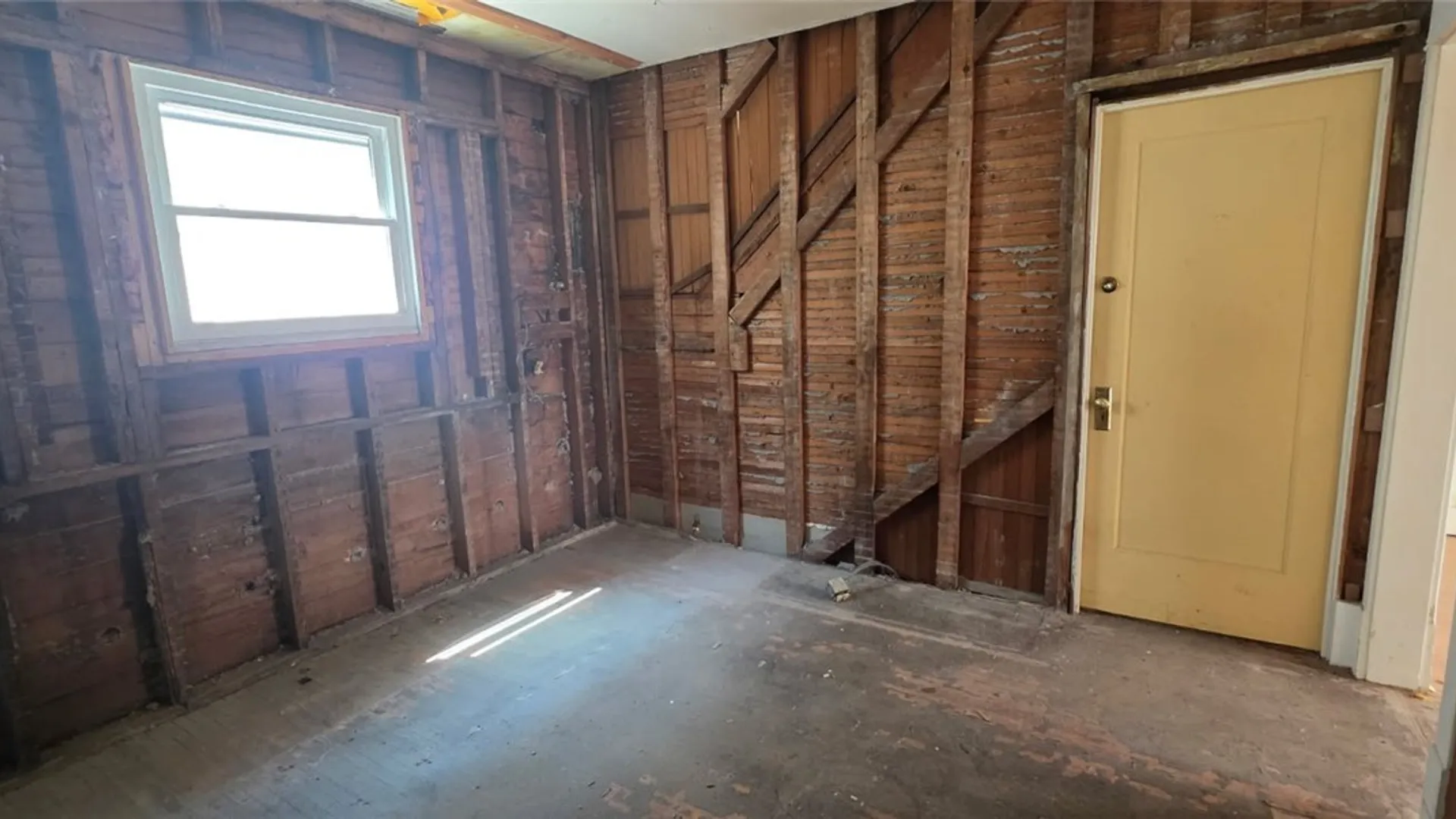 Property at 27 Crestwood Avenue, Buffalo, NY 14216 5