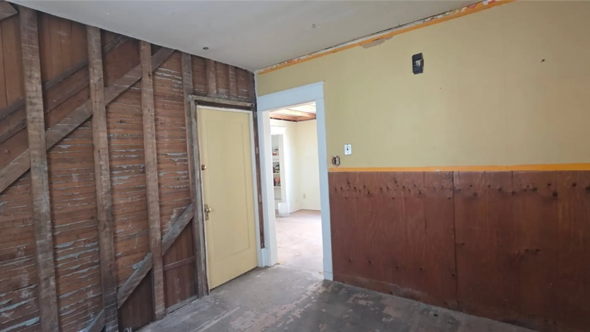 Property at 27 Crestwood Avenue, Buffalo, NY 14216 6