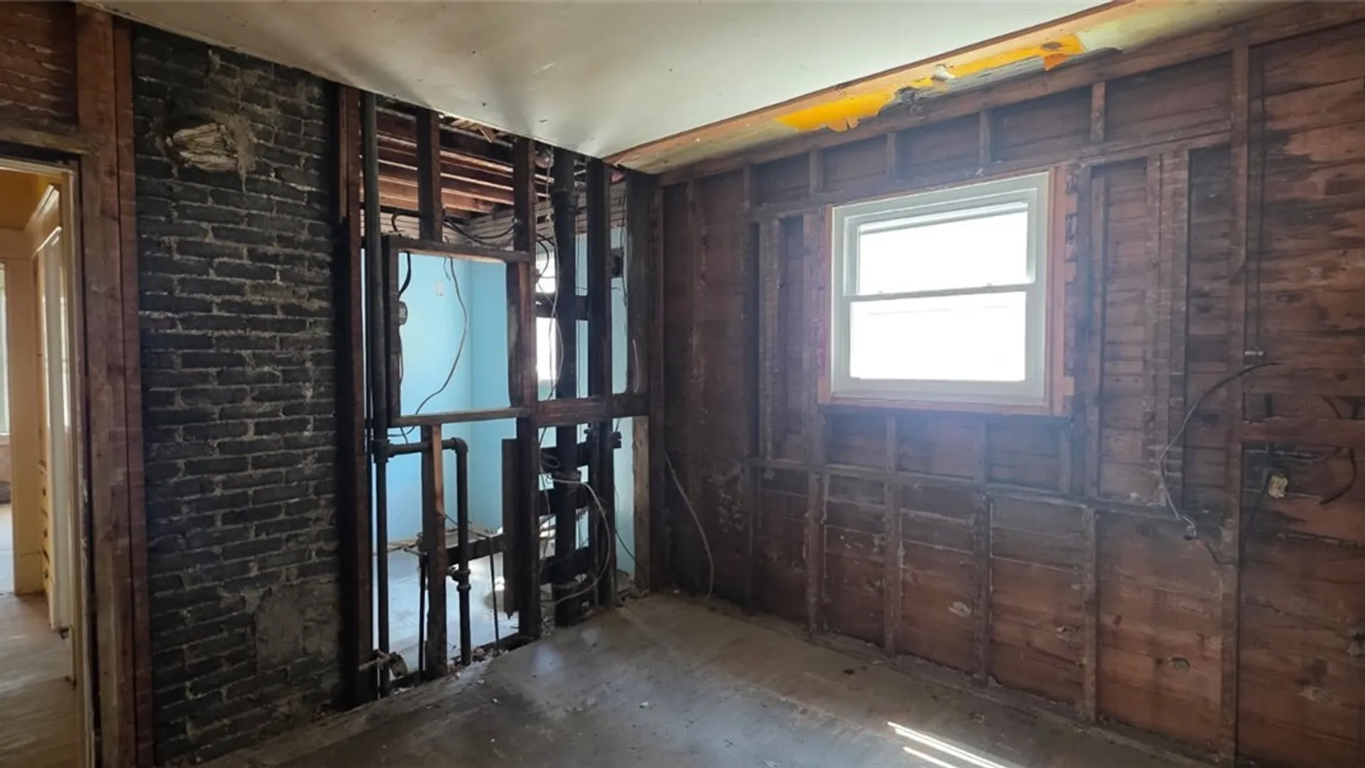 Property at 27 Crestwood Avenue, Buffalo, NY 14216 8