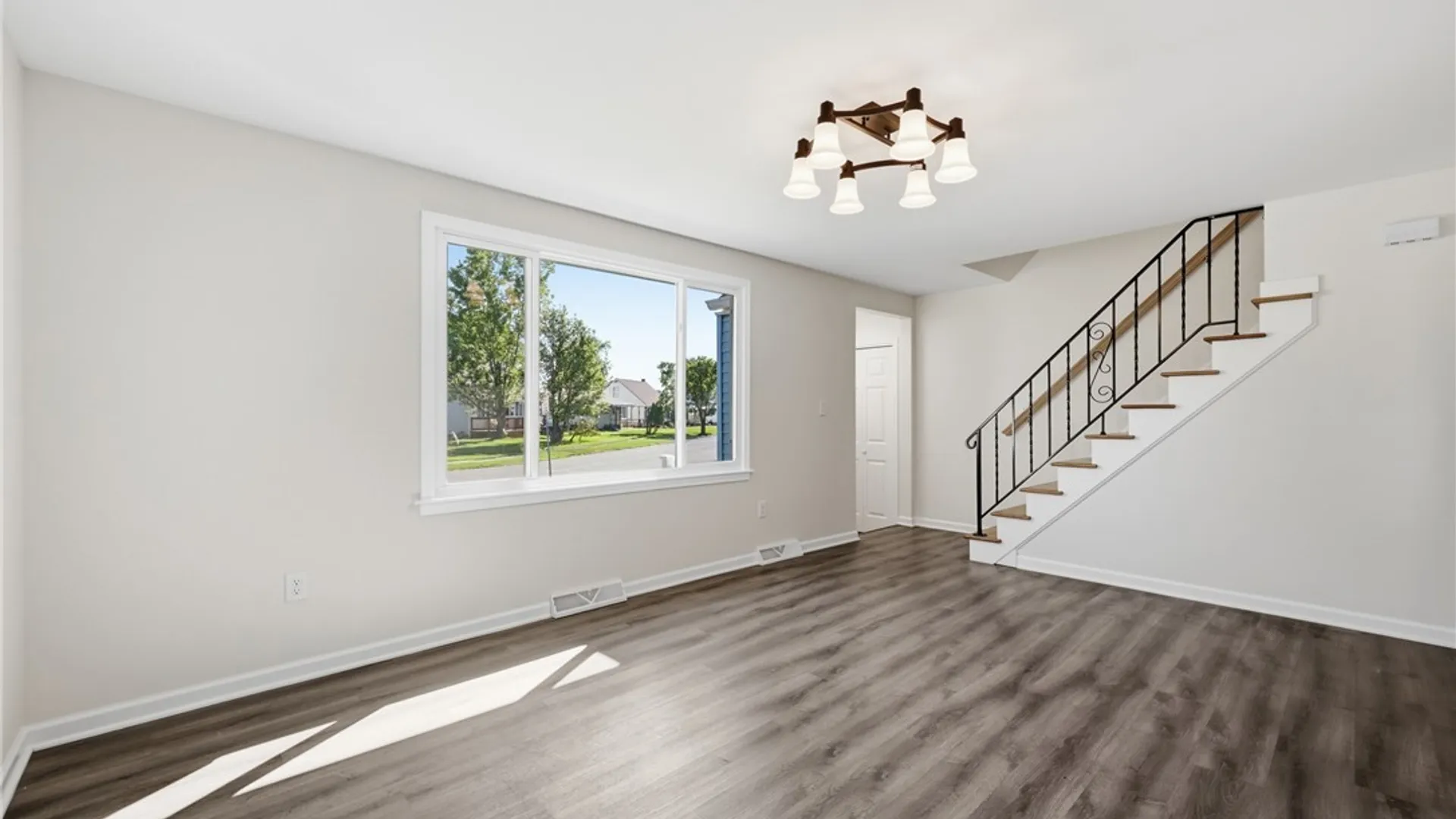 Property at 89 Harris Court, Cheektowaga, NY 14225 8