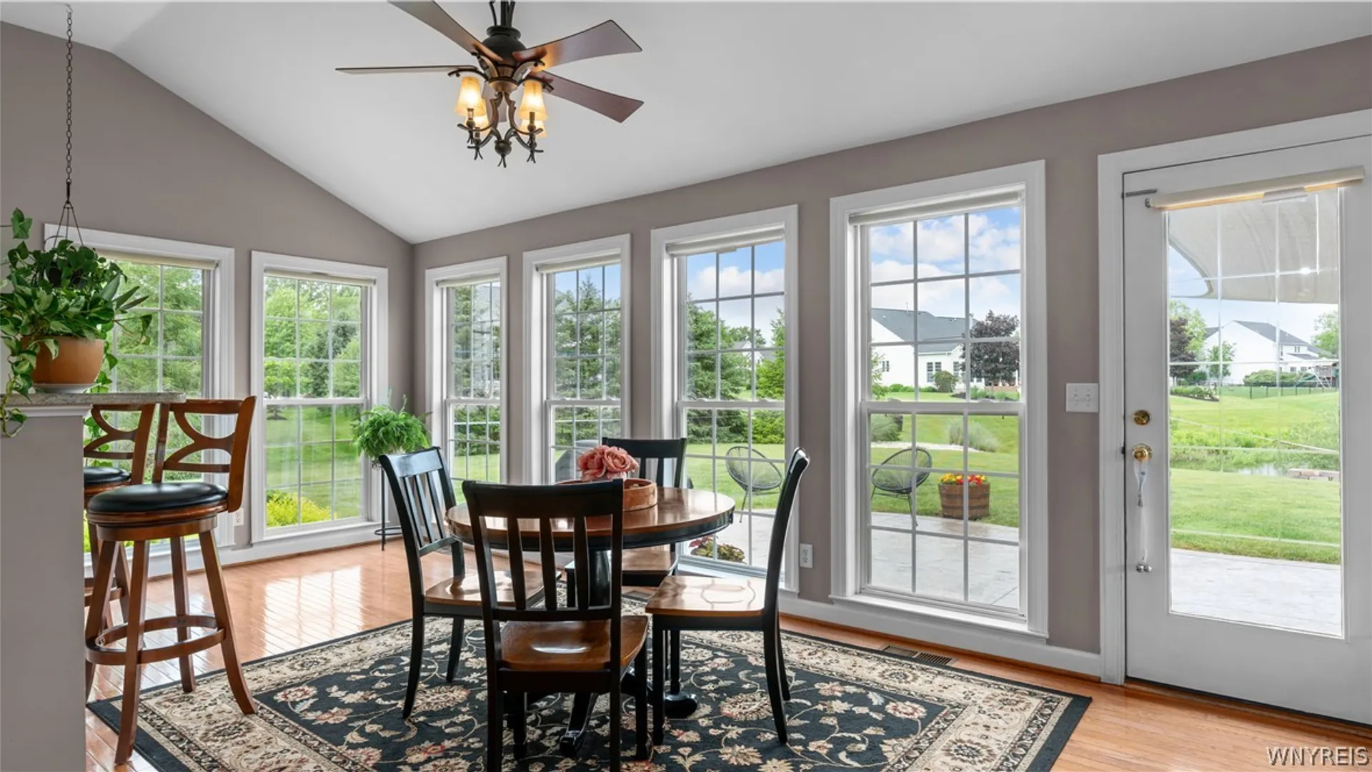 Property at 17 Graystone Lane, Orchard Park, NY 14127 21