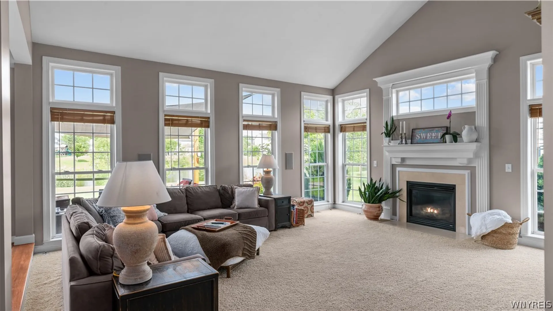 Property at 17 Graystone Lane, Orchard Park, NY 14127 24