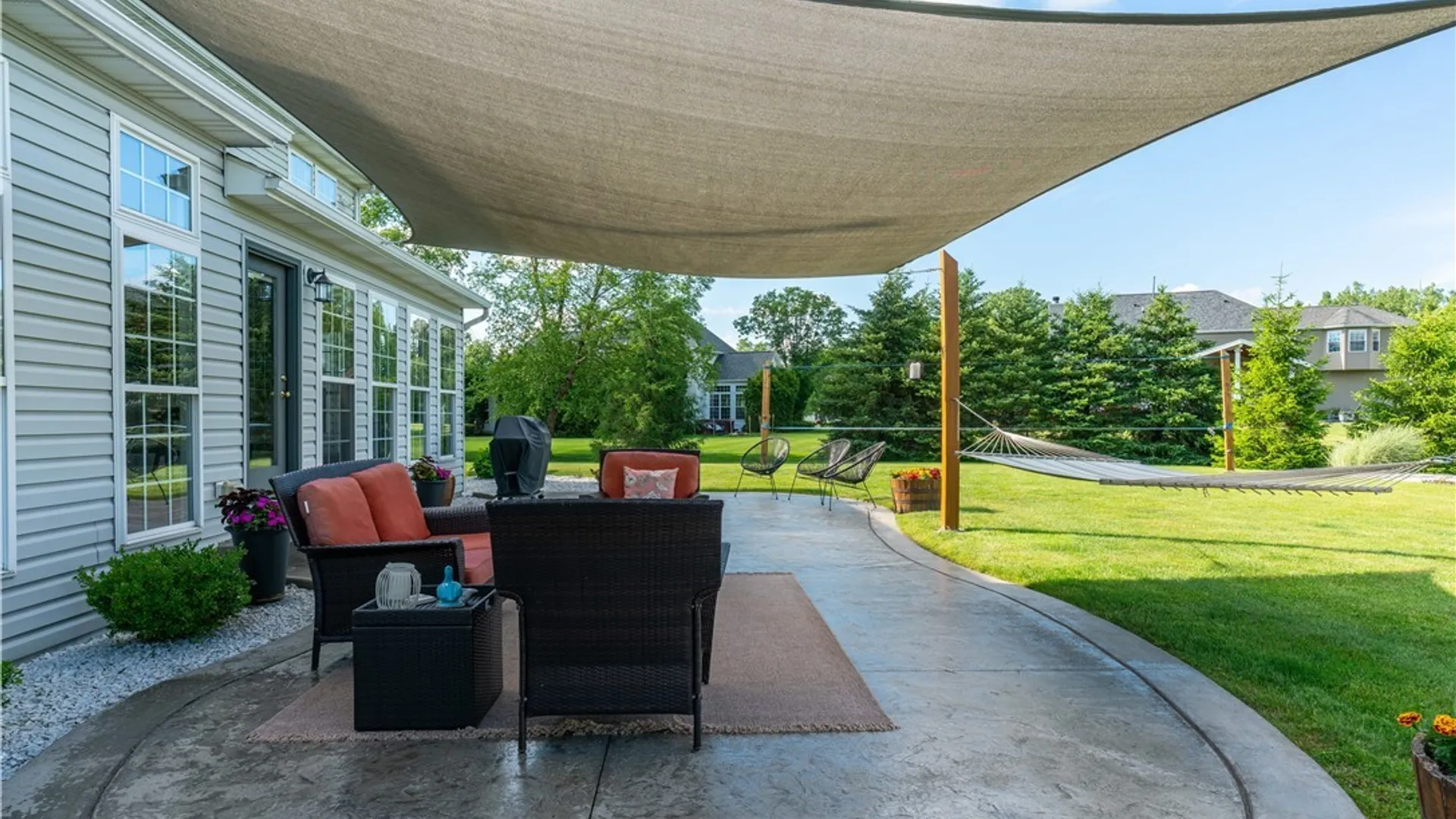 Property at 17 Graystone Lane, Orchard Park, NY 14127 45