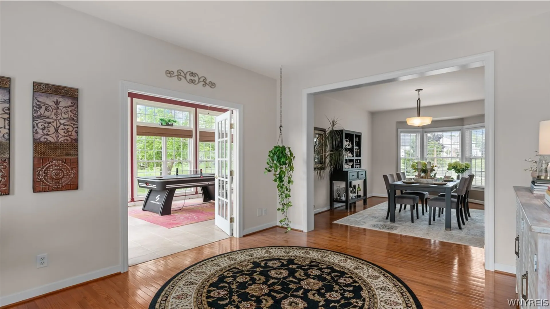 Property at 17 Graystone Lane, Orchard Park, NY 14127 8