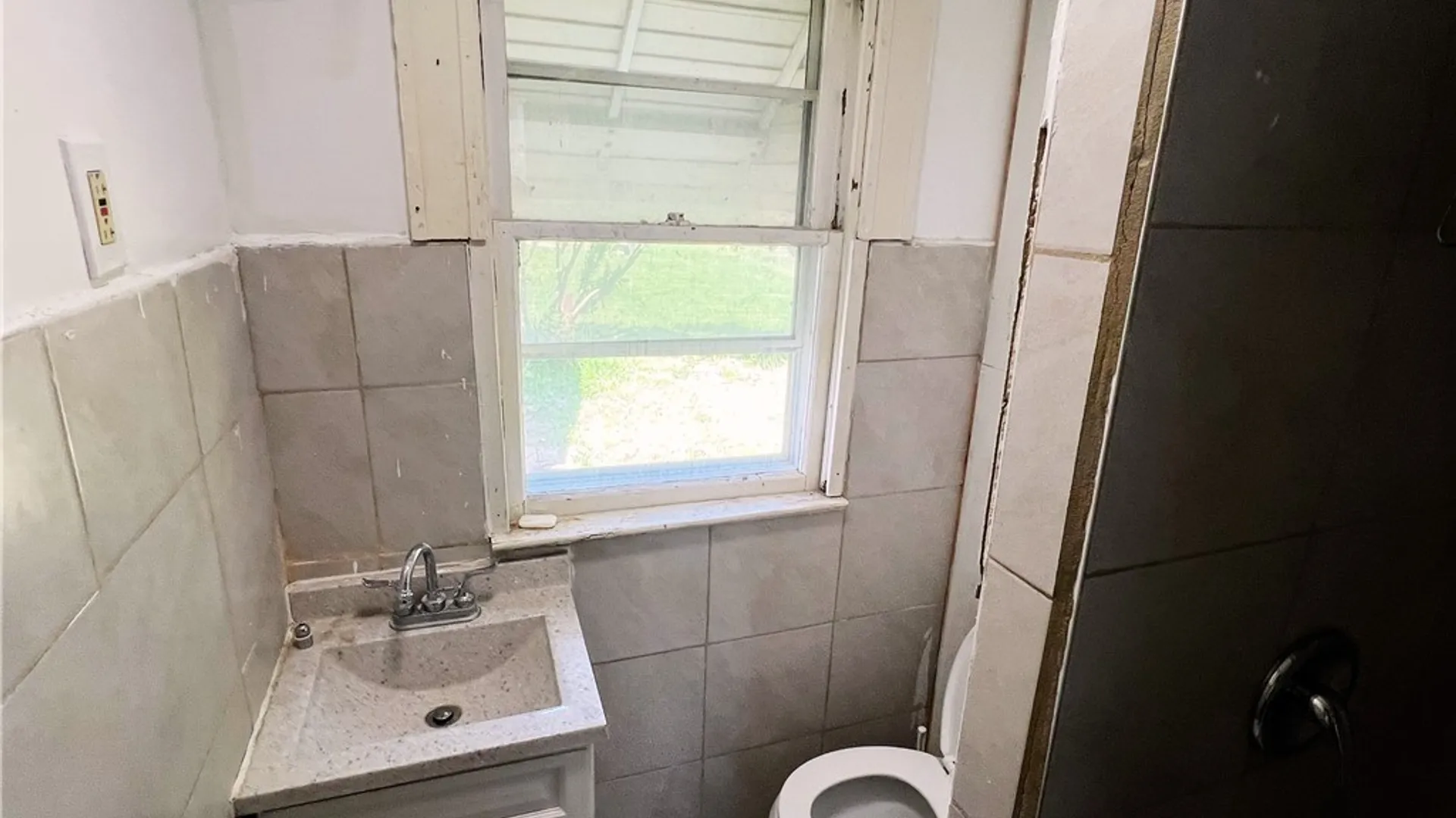 Property at 1116 La Salle Avenue, Niagara Falls, NY 14301 12