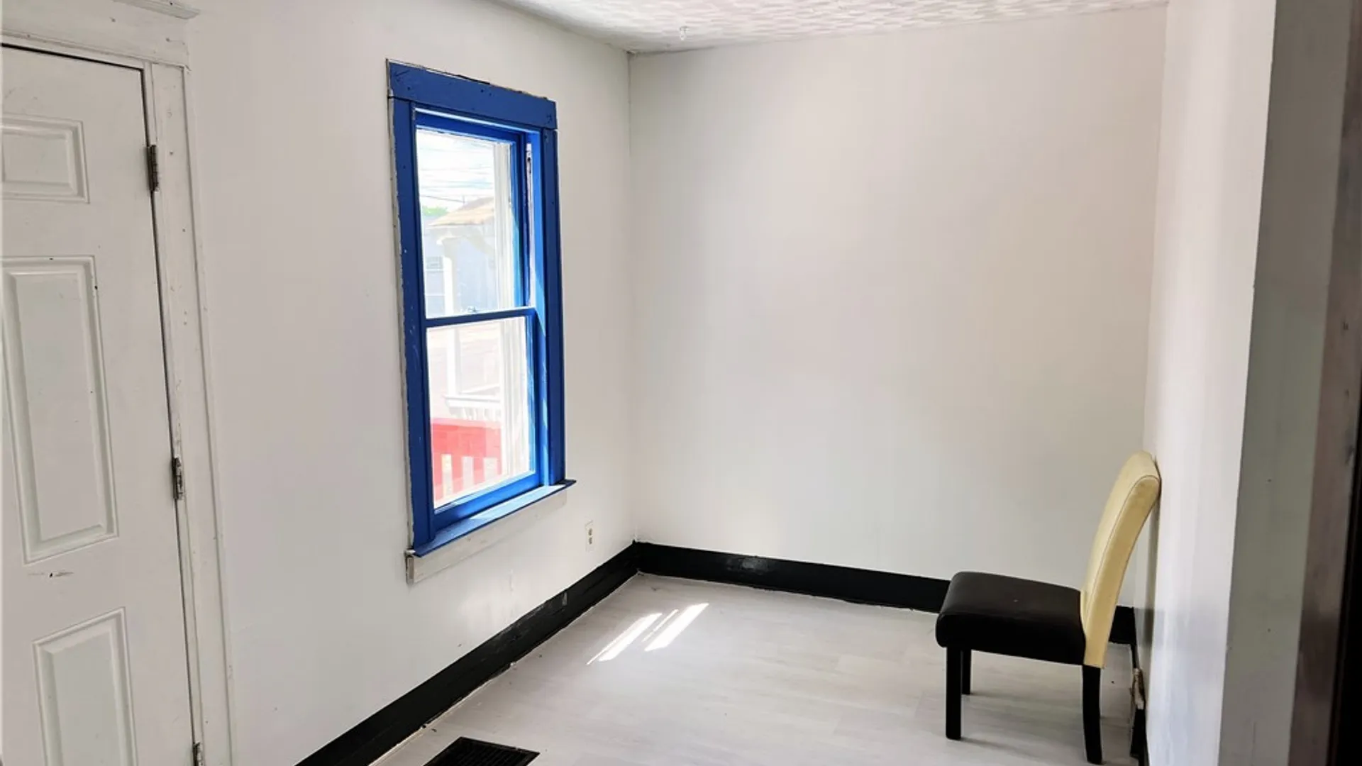 Property at 1116 La Salle Avenue, Niagara Falls, NY 14301 4