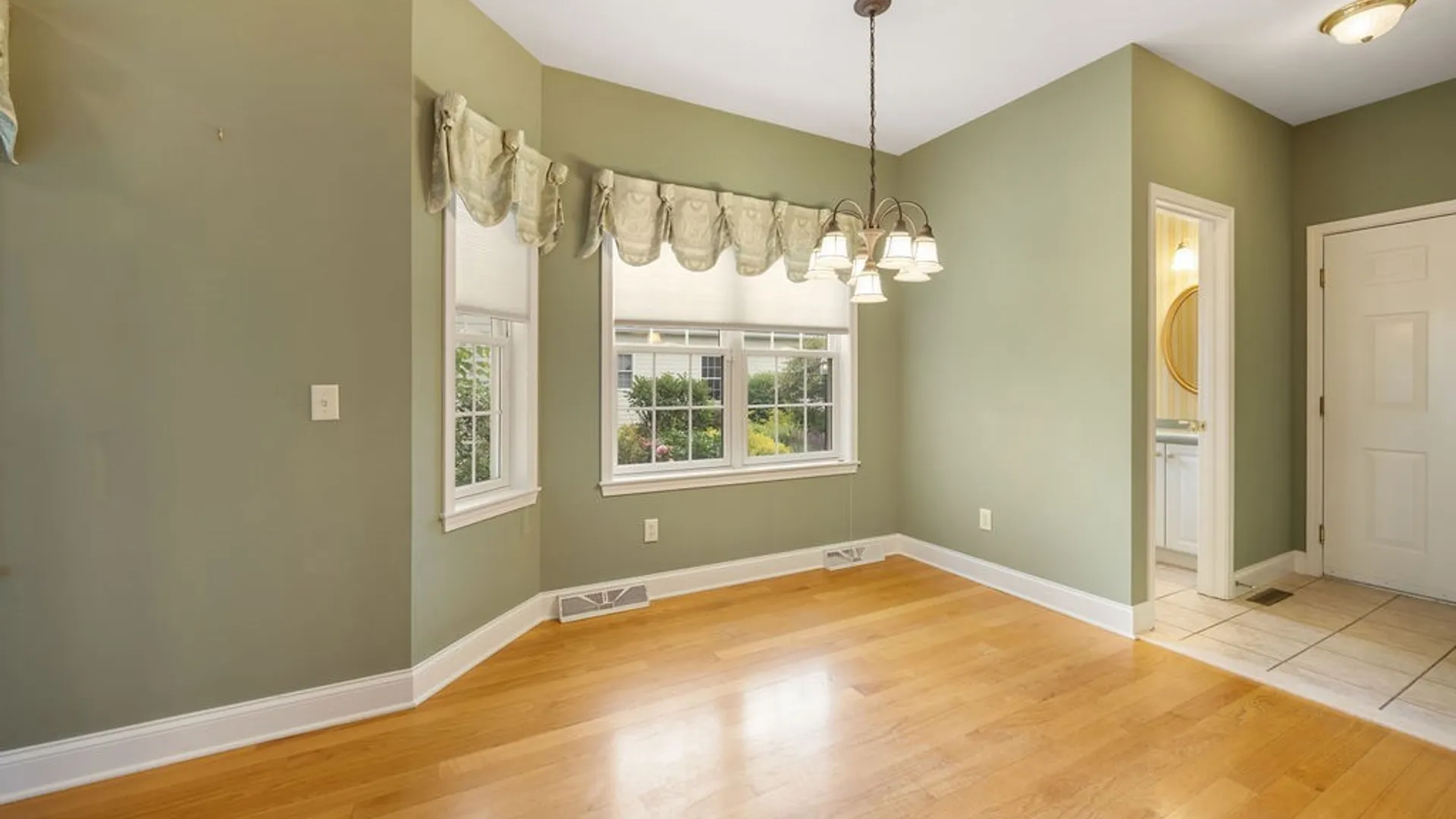Property at 206 Falling Brook, Manlius, NY 13066 11