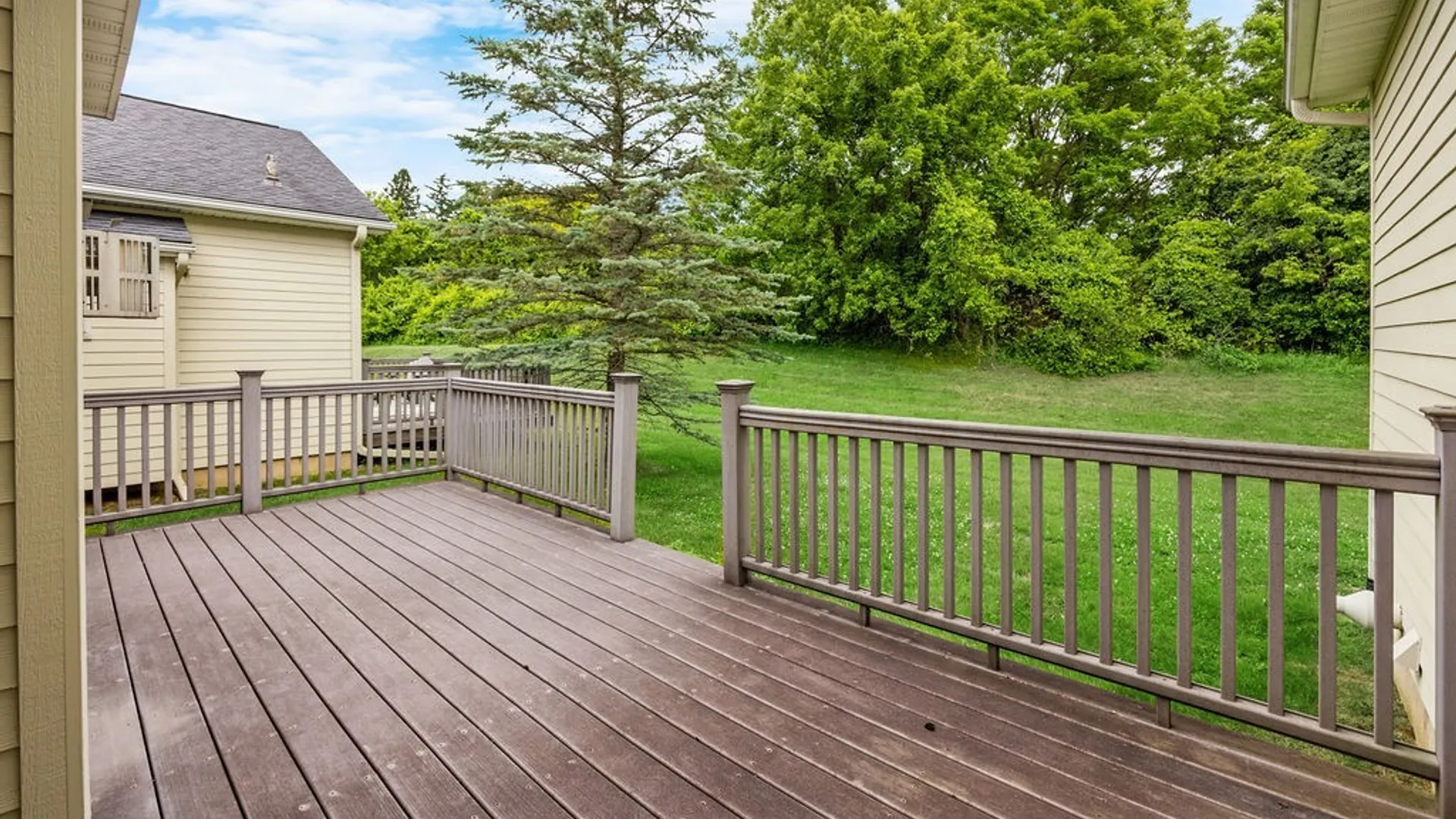 Property at 206 Falling Brook, Manlius, NY 13066 5