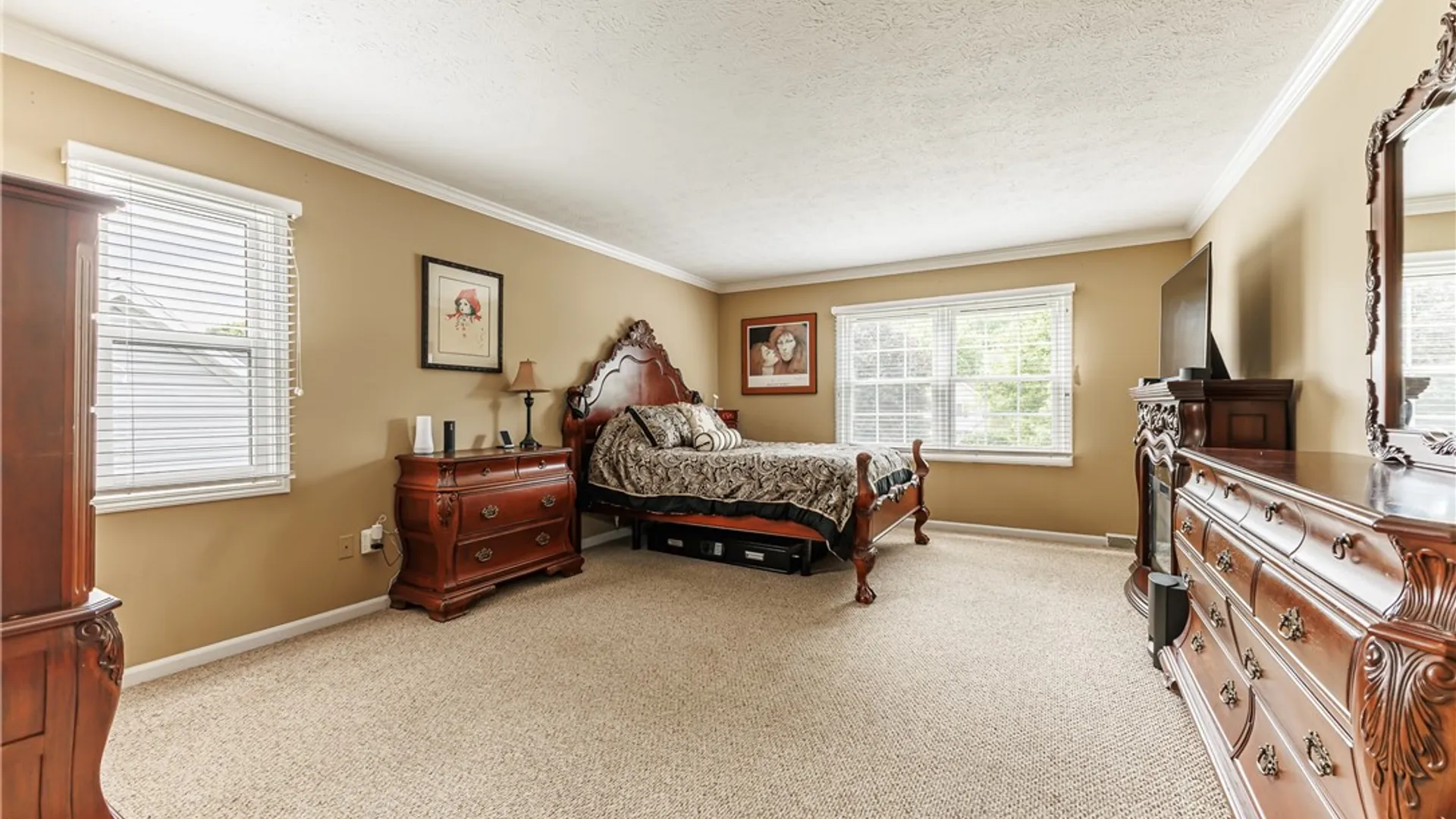 Property at 12 Old Country Lane, Perinton, NY 14450 24