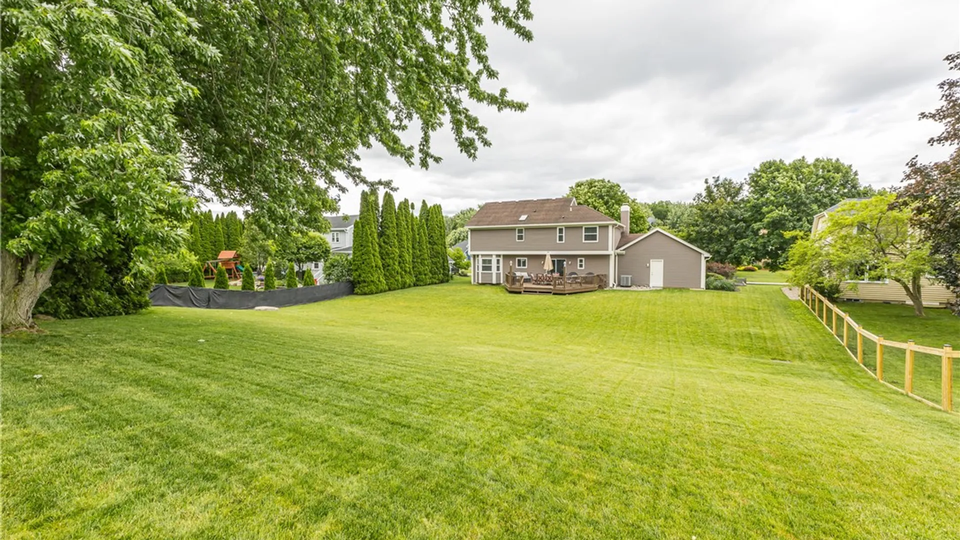 Property at 12 Old Country Lane, Perinton, NY 14450 37
