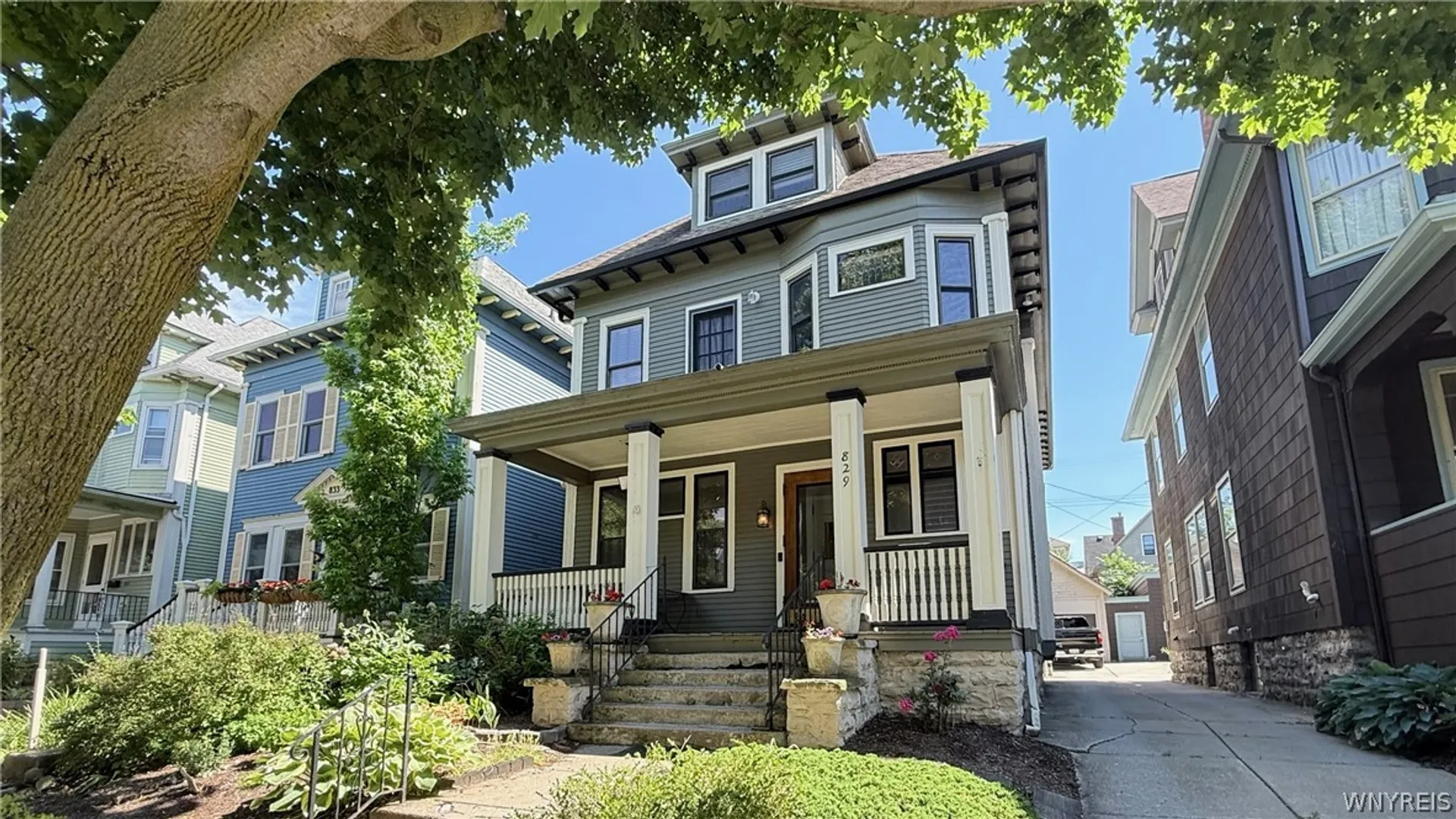 Property at 829 Auburn Avenue, Buffalo, NY 14222 3