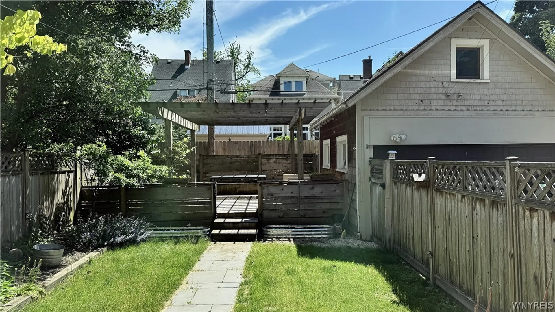Property at 829 Auburn Avenue, Buffalo, NY 14222 9