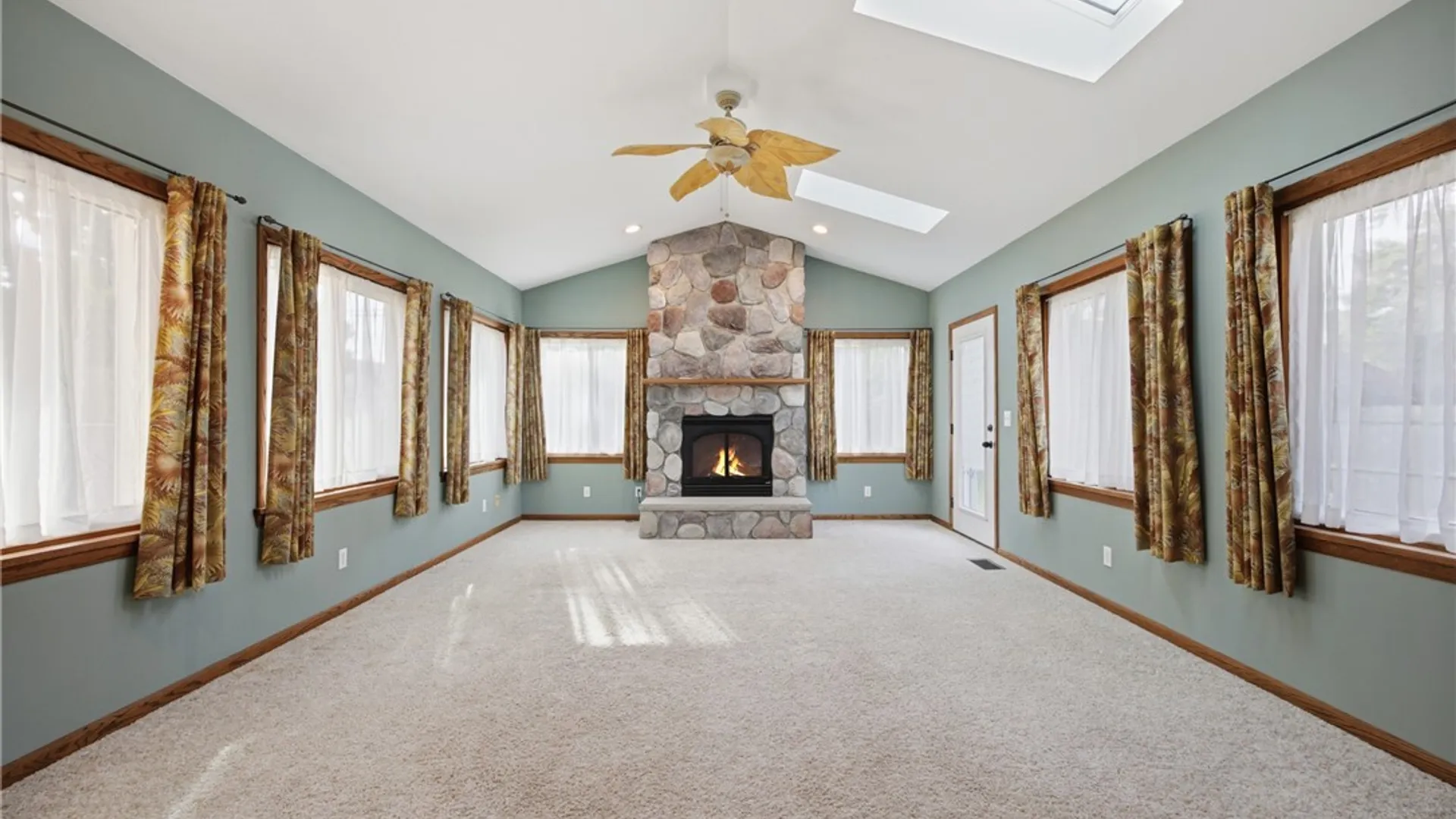 Property at 13 Farwell Drive, Batavia City, NY 14020 11
