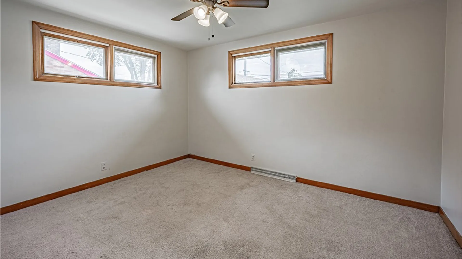 Property at 42 Alden Ave, Buffalo, NY 14216 18