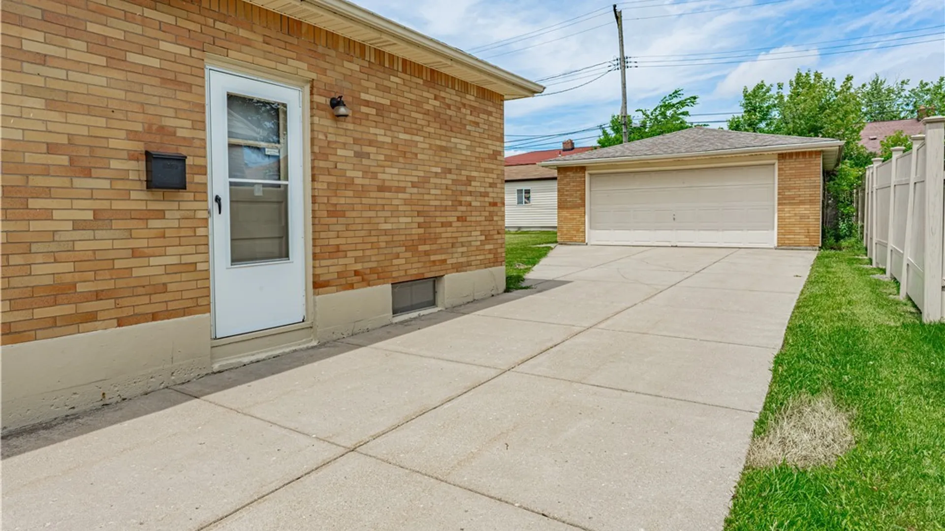 Property at 42 Alden Ave, Buffalo, NY 14216 25