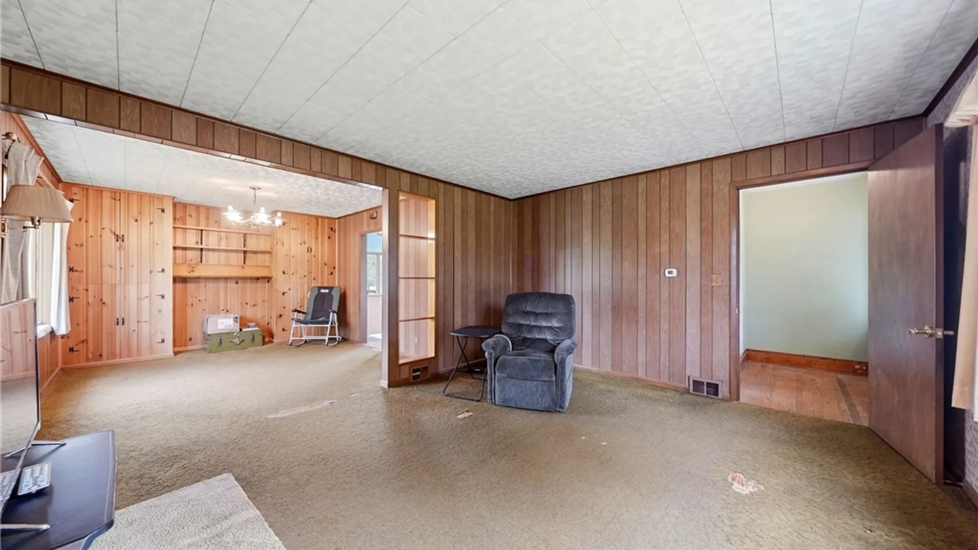 Property at 517 Lake Avenue, Lancaster, NY 14086 24