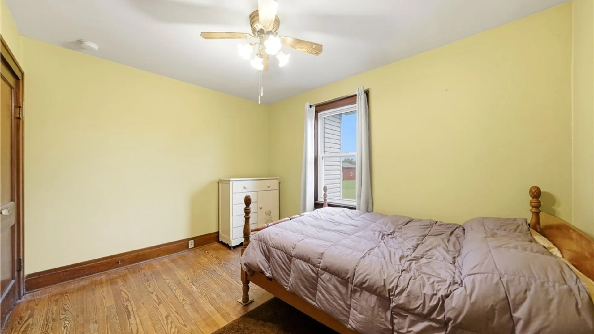 Property at 517 Lake Avenue, Lancaster, NY 14086 28