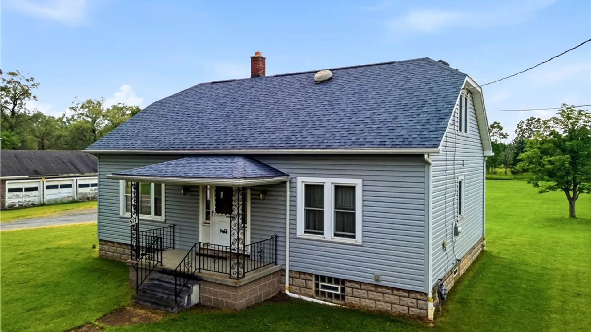 Property at 517 Lake Avenue, Lancaster, NY 14086 36