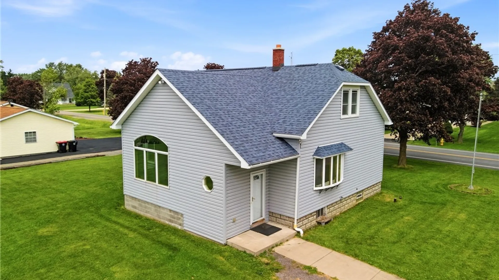 Property at 517 Lake Avenue, Lancaster, NY 14086 39