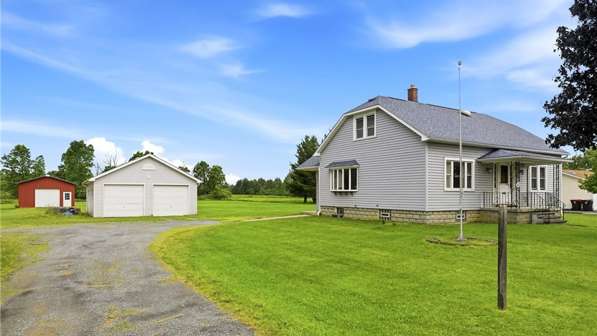 Property at 517 Lake Avenue, Lancaster, NY 14086 49