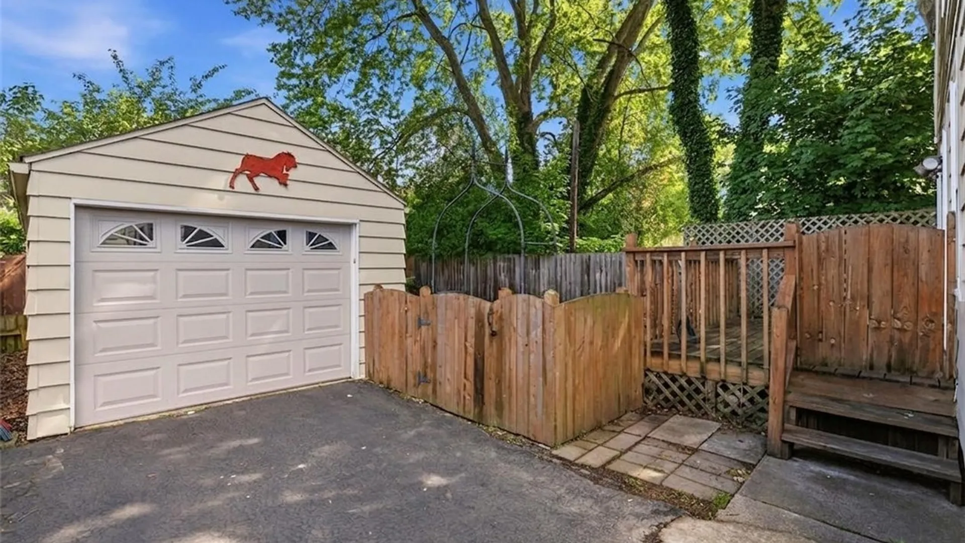 Property at 926 Morley Avenue, Niagara Falls, NY 14305 24
