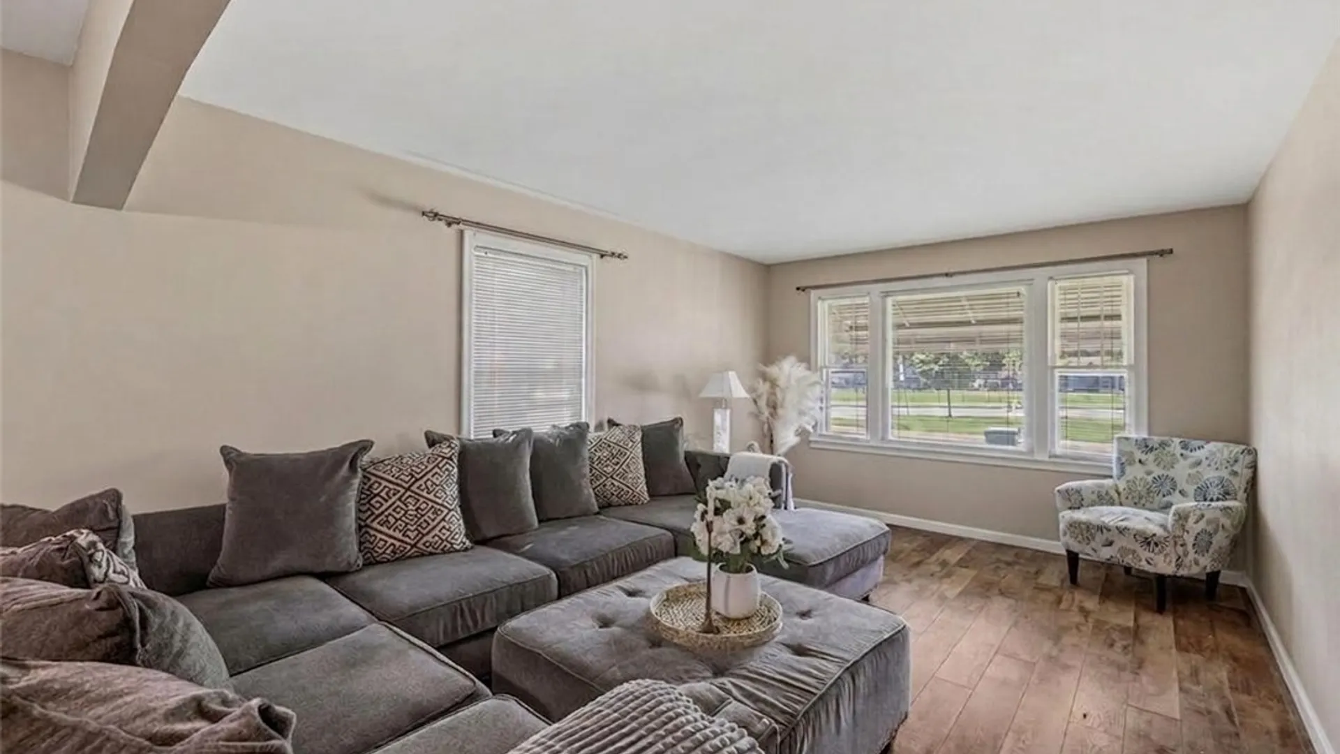 Property at 926 Morley Avenue, Niagara Falls, NY 14305 5