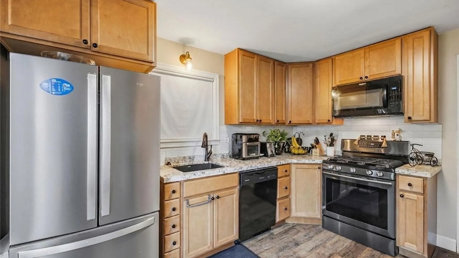 Property at 926 Morley Avenue, Niagara Falls, NY 14305 8