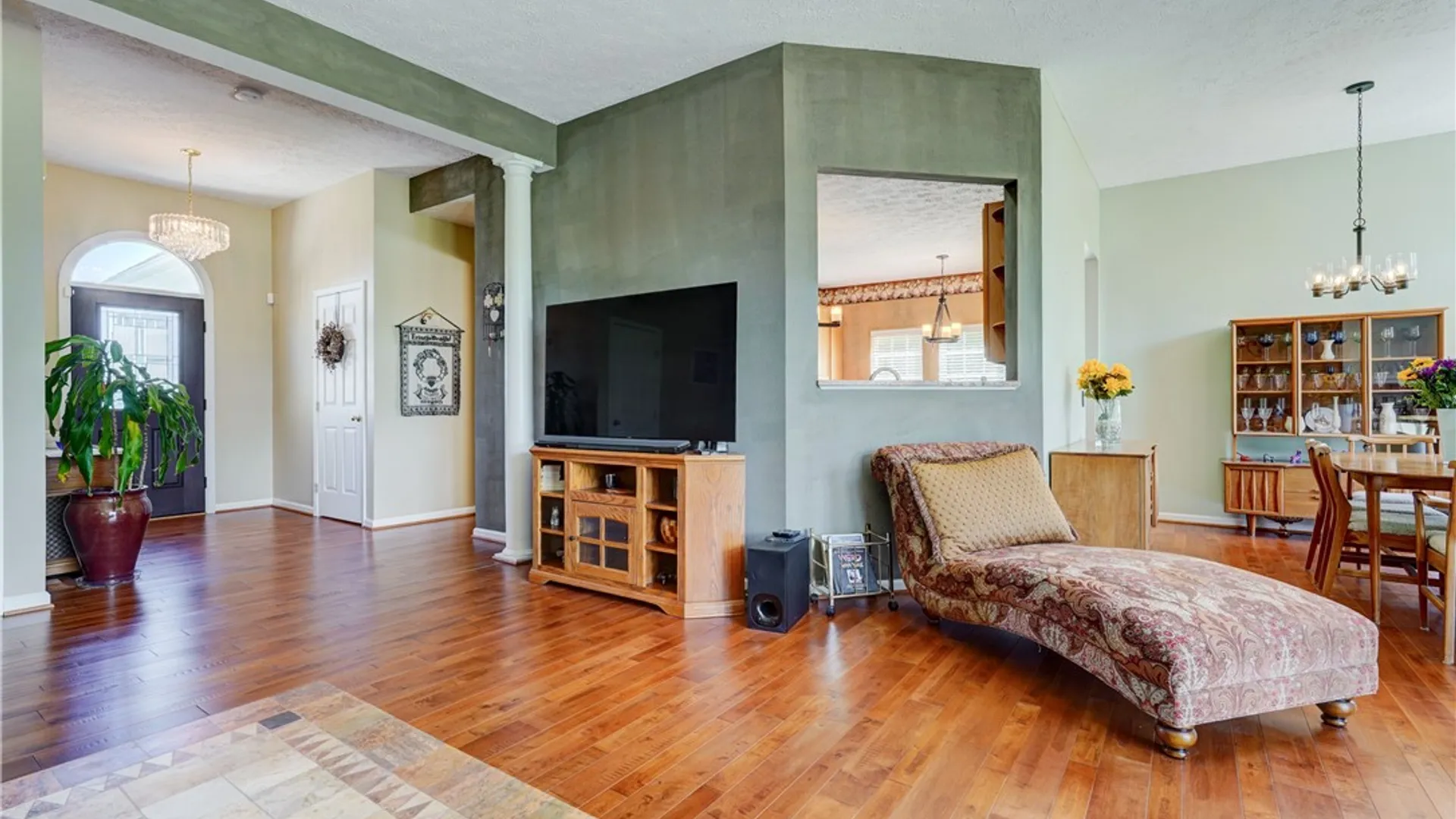 Property at 653 Yardley Court, Webster, NY 14580 8