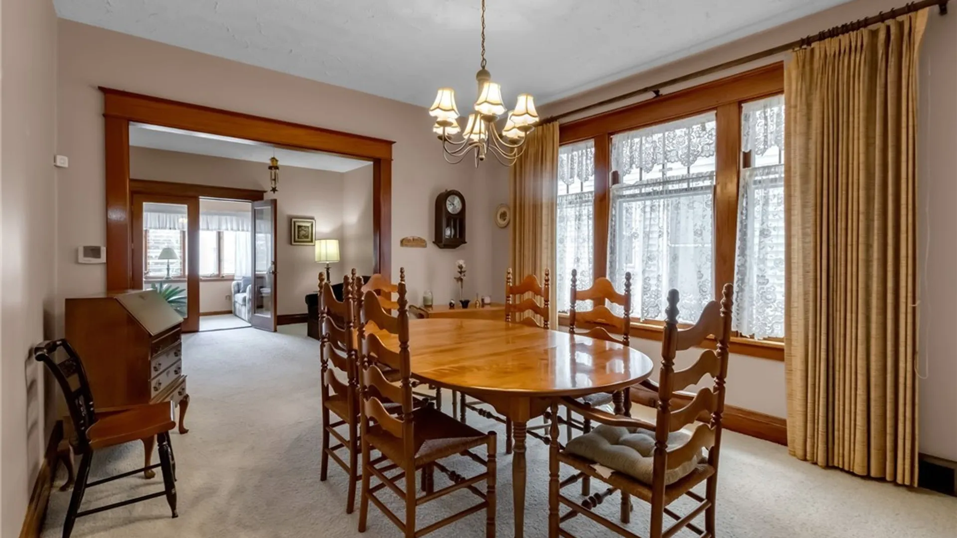 Property at 1046 Elmwood Avenue, Buffalo, NY 14222 12