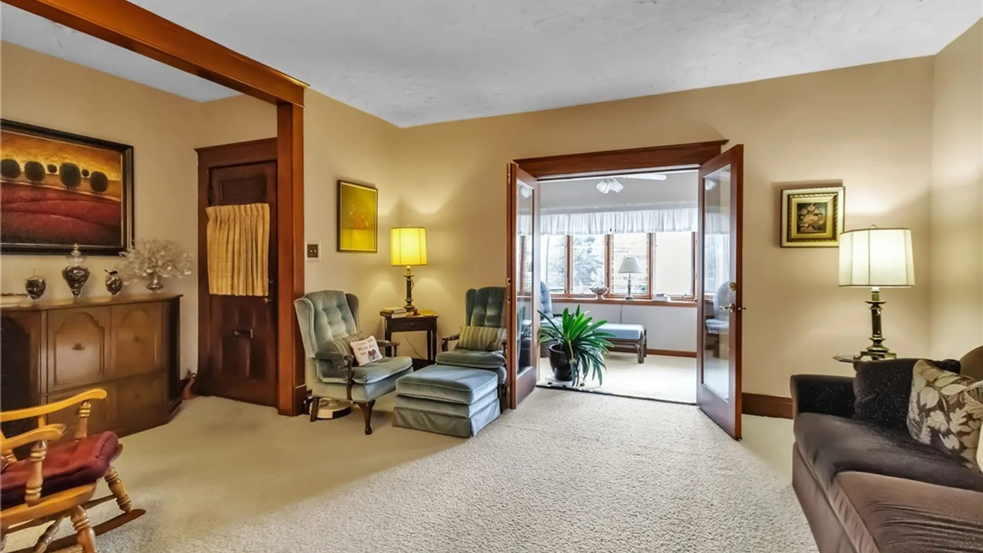 Property at 1046 Elmwood Avenue, Buffalo, NY 14222 14