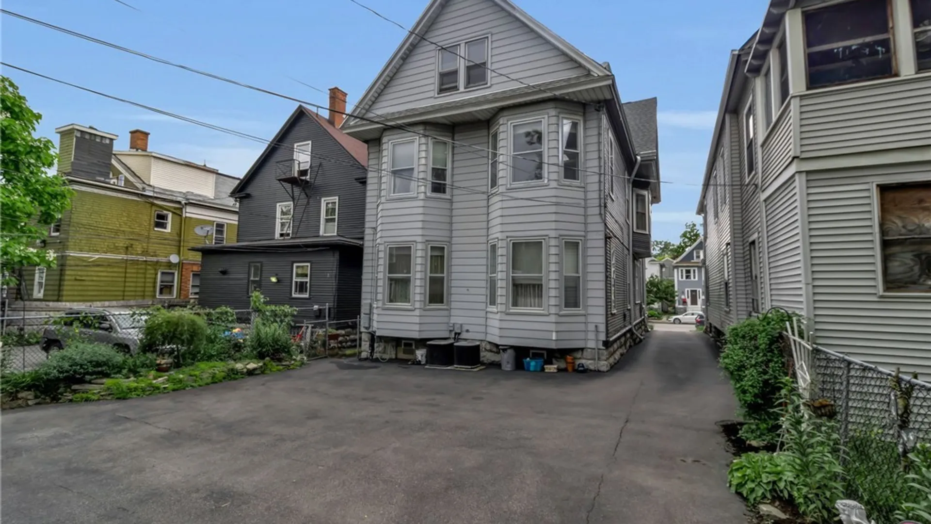 Property at 1046 Elmwood Avenue, Buffalo, NY 14222 5