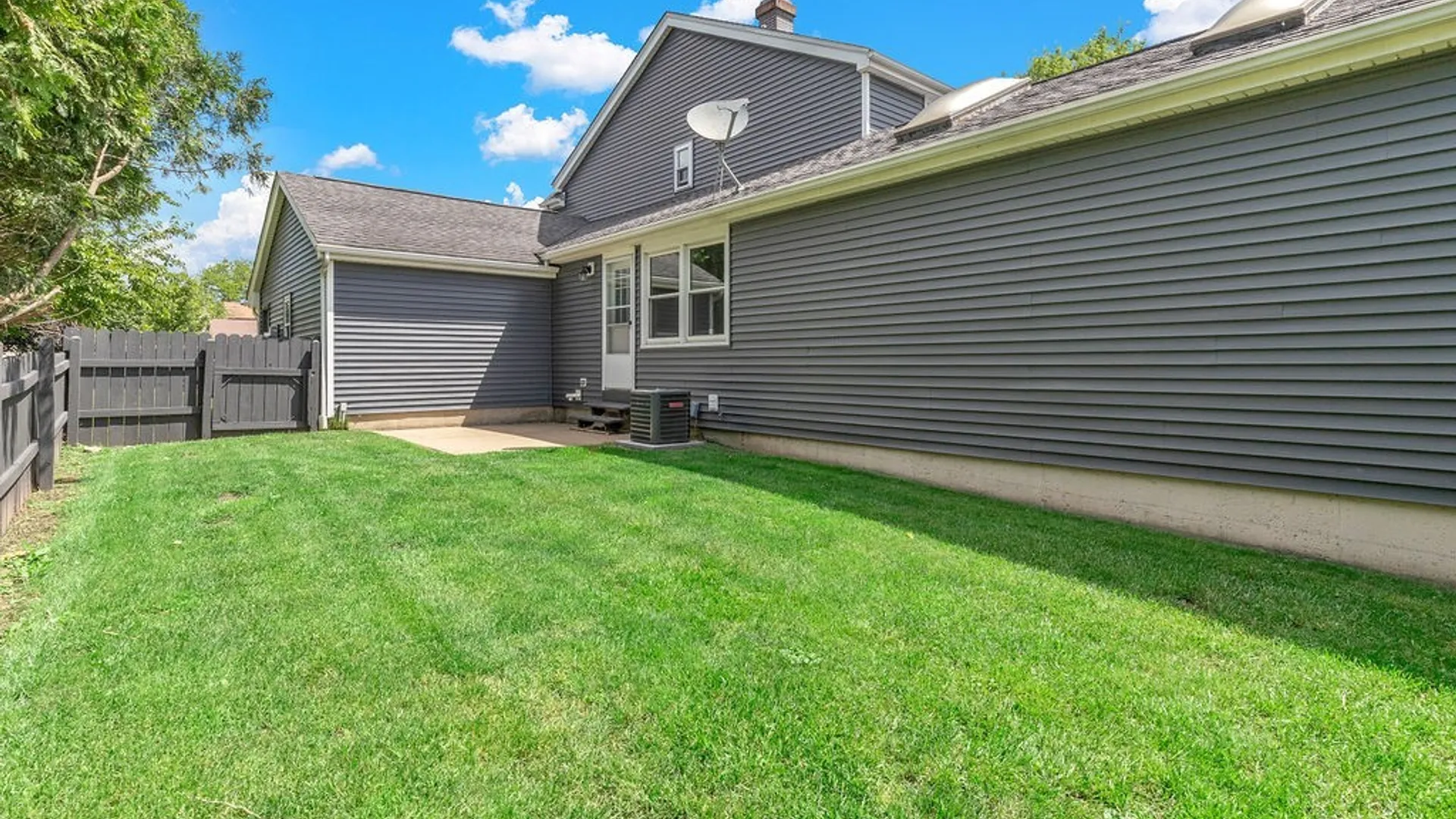 Property at 2 Birchwood Cmn., Lancaster, NY 14086 10