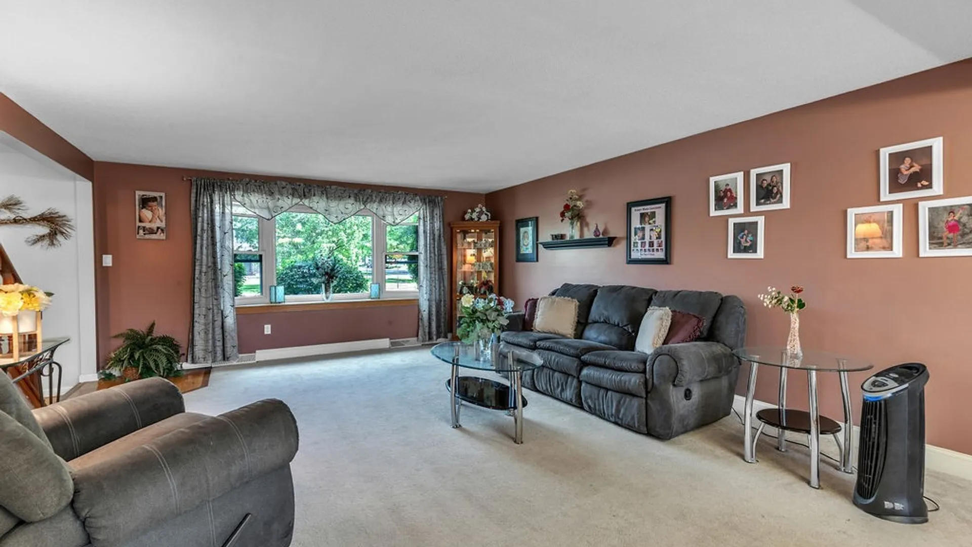 Property at 2 Birchwood Cmn., Lancaster, NY 14086 17