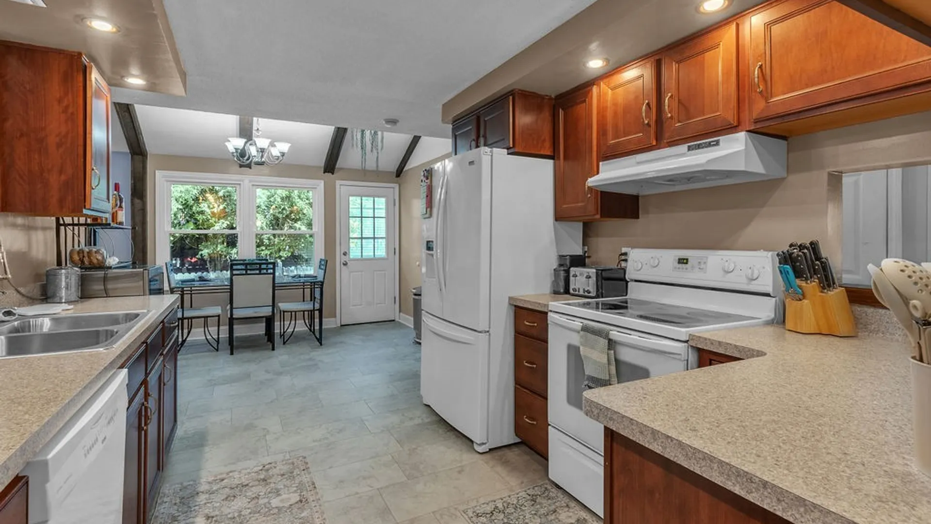 Property at 2 Birchwood Cmn., Lancaster, NY 14086 19