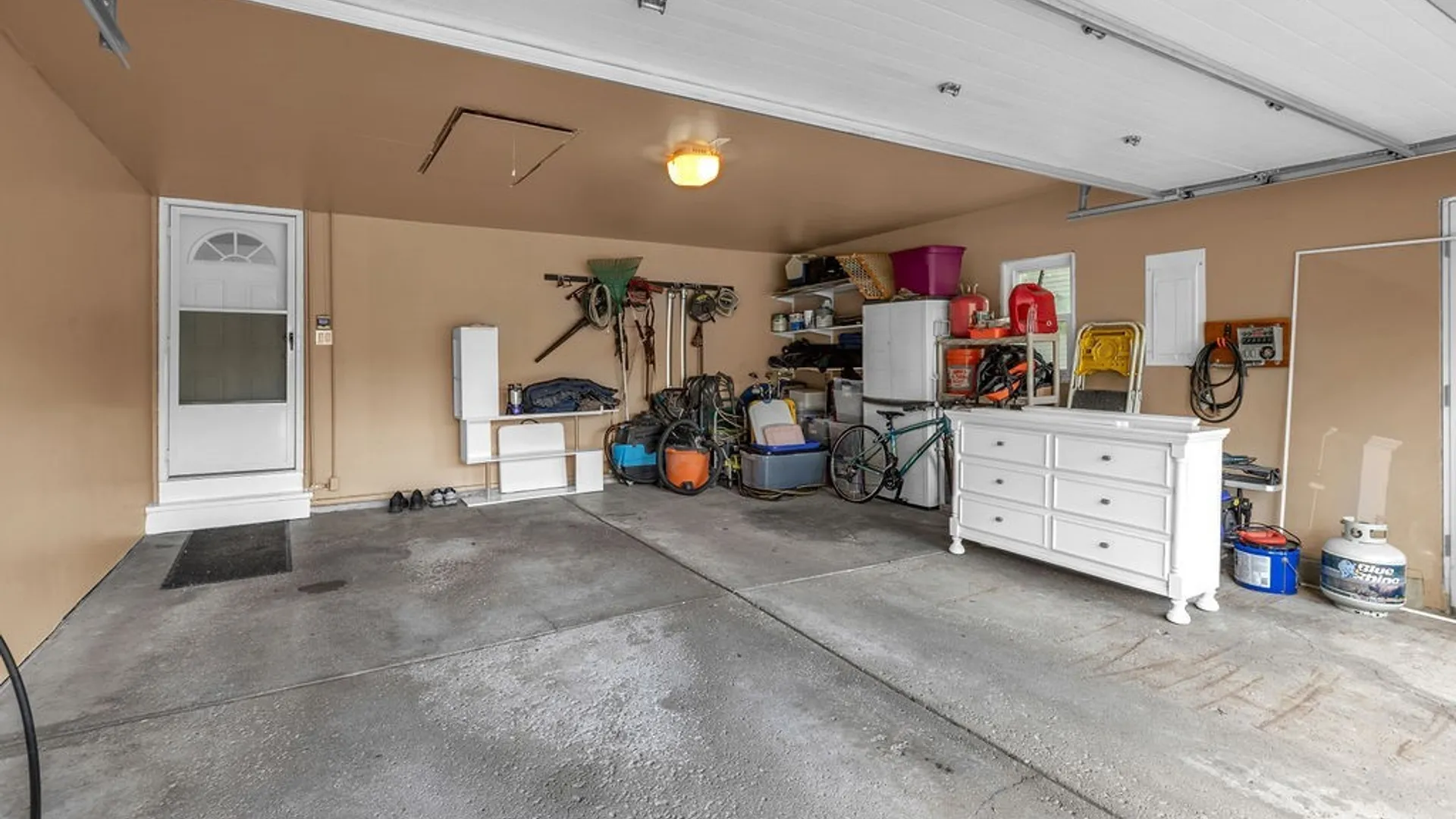 Property at 2 Birchwood Cmn., Lancaster, NY 14086 47