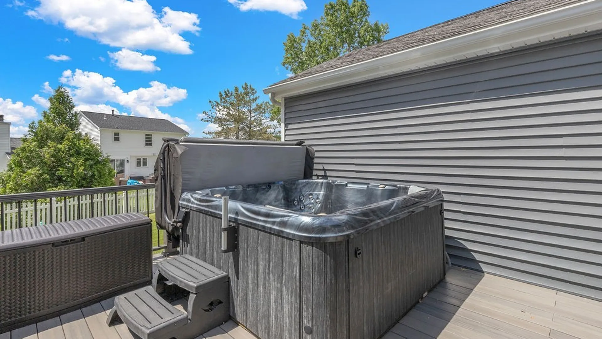 Property at 2 Birchwood Cmn., Lancaster, NY 14086 6