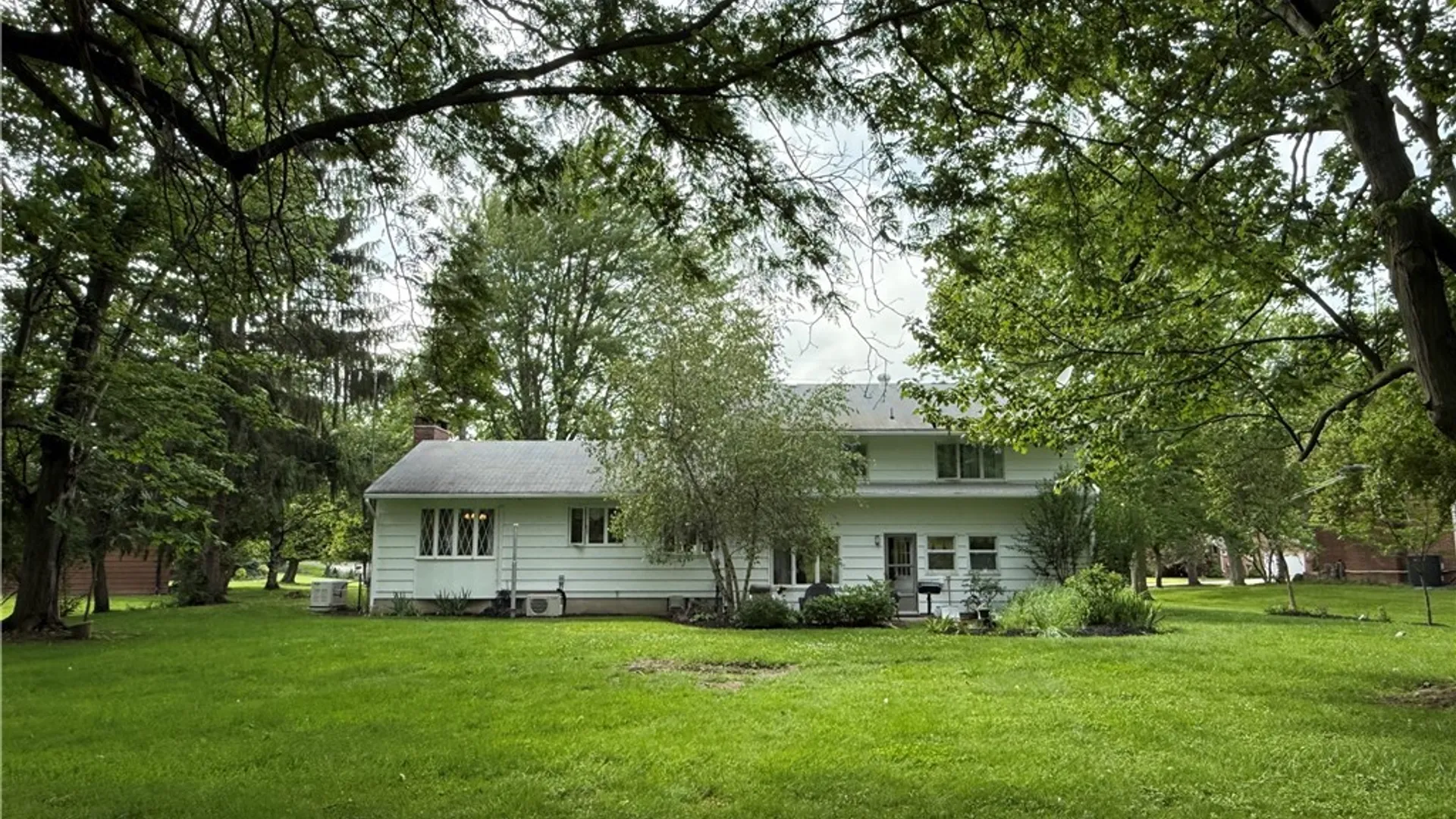 Property at 5287 Willow Lake Court, Clarence, NY 14031 3