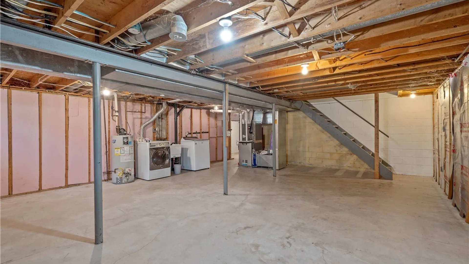 Property at 8069 Princess Path, Clay, NY 13090 36